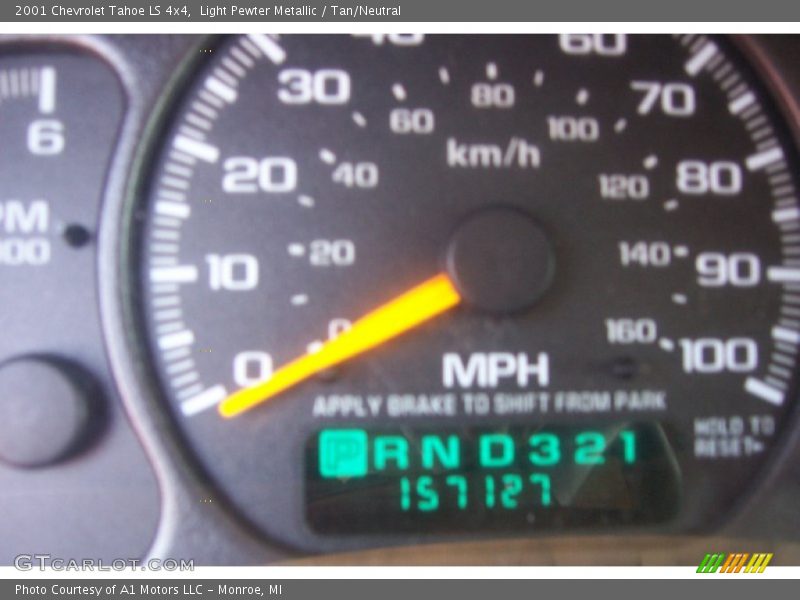 Light Pewter Metallic / Tan/Neutral 2001 Chevrolet Tahoe LS 4x4