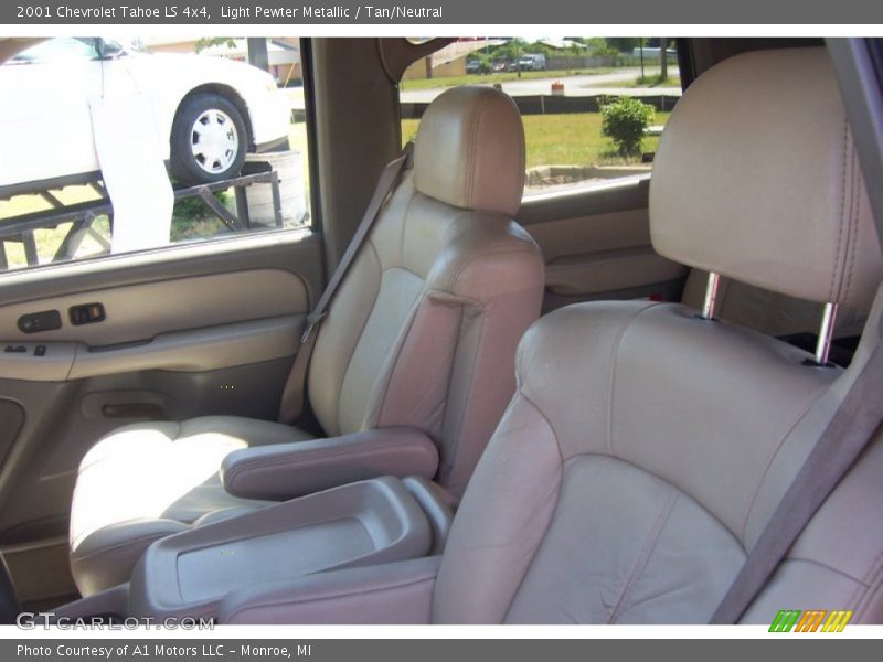 Light Pewter Metallic / Tan/Neutral 2001 Chevrolet Tahoe LS 4x4
