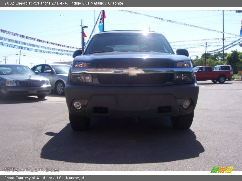 Indigo Blue Metallic / Graphite 2002 Chevrolet Avalanche Z71 4x4