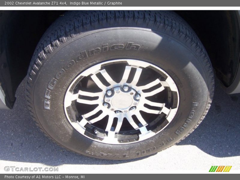 Indigo Blue Metallic / Graphite 2002 Chevrolet Avalanche Z71 4x4