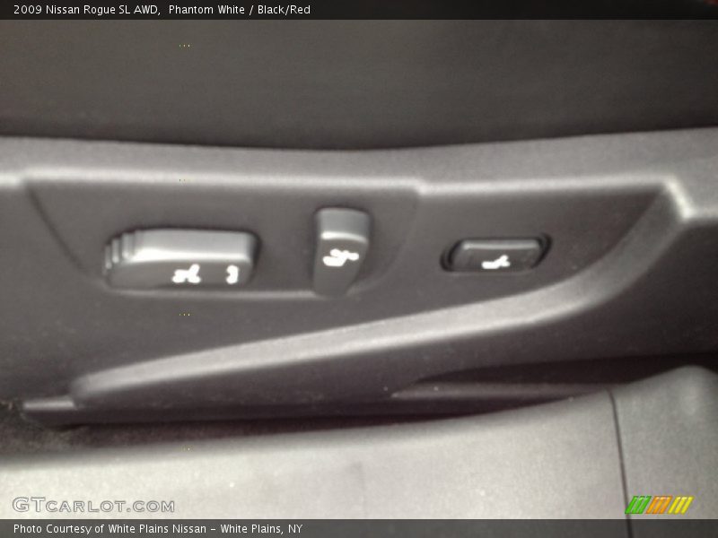 Phantom White / Black/Red 2009 Nissan Rogue SL AWD
