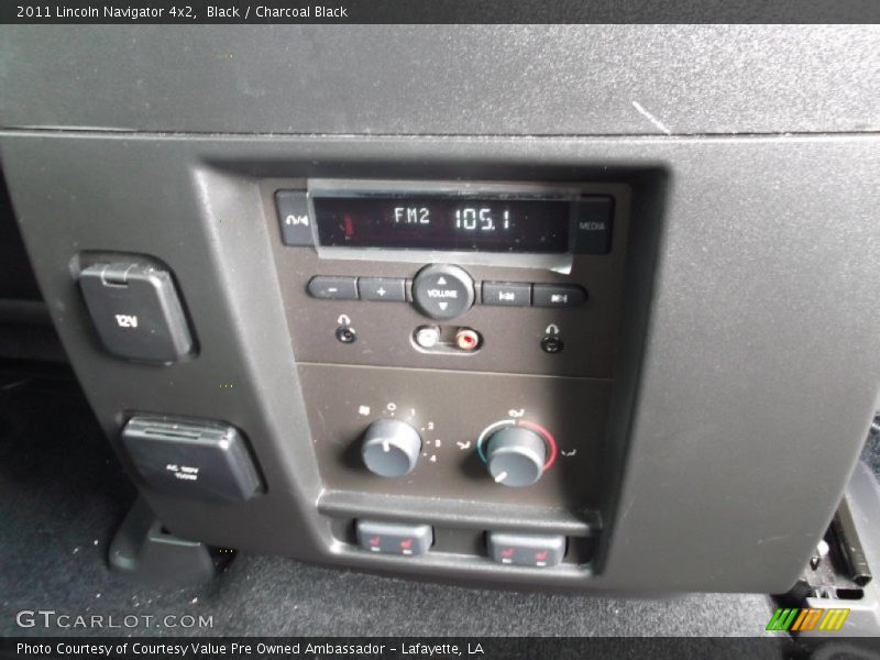 Controls of 2011 Navigator 4x2