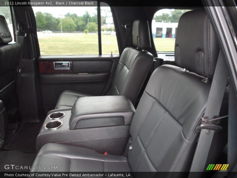  2011 Navigator 4x2 Charcoal Black Interior