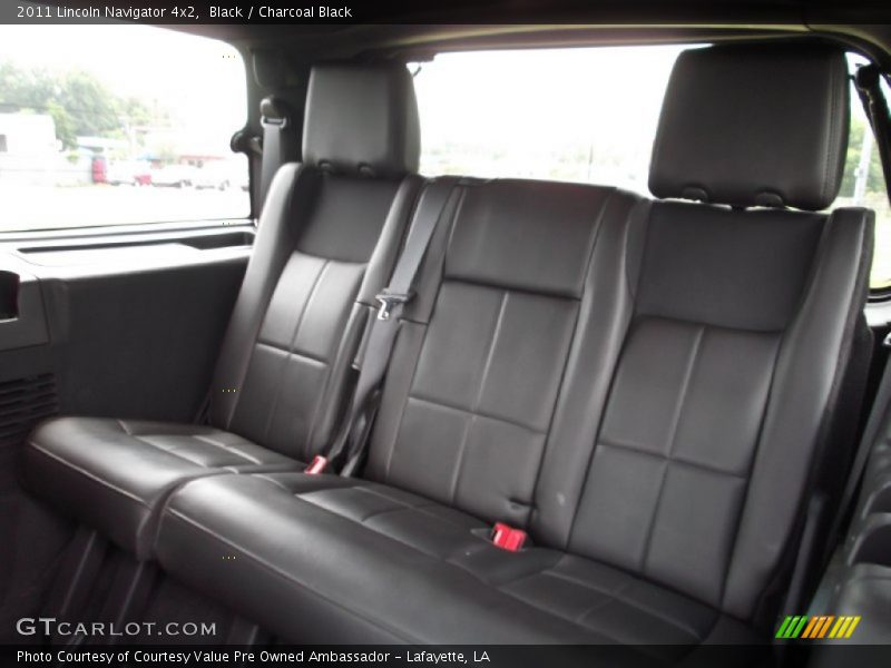  2011 Navigator 4x2 Charcoal Black Interior