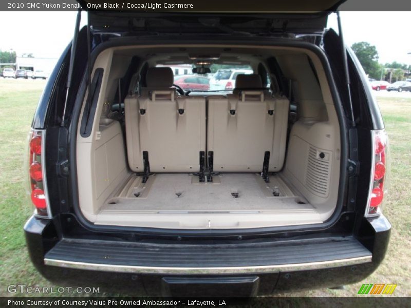 Onyx Black / Cocoa/Light Cashmere 2010 GMC Yukon Denali