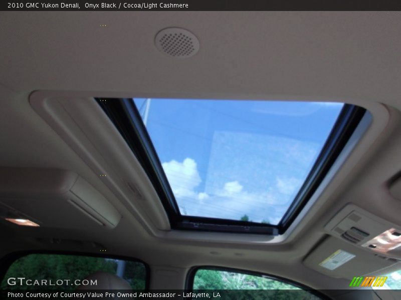 Onyx Black / Cocoa/Light Cashmere 2010 GMC Yukon Denali