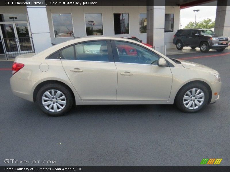 Gold Mist Metallic / Jet Black 2011 Chevrolet Cruze LT