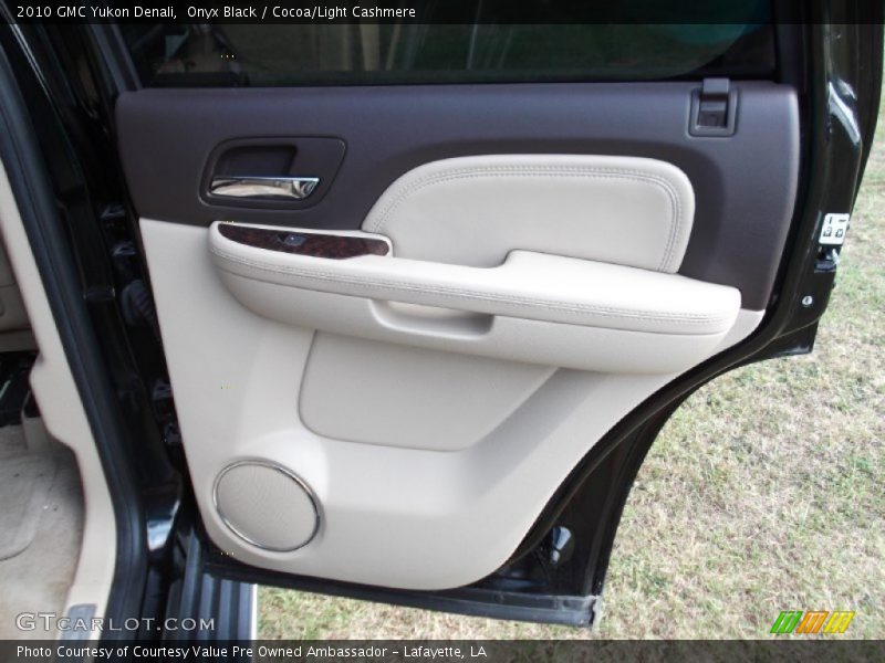 Onyx Black / Cocoa/Light Cashmere 2010 GMC Yukon Denali