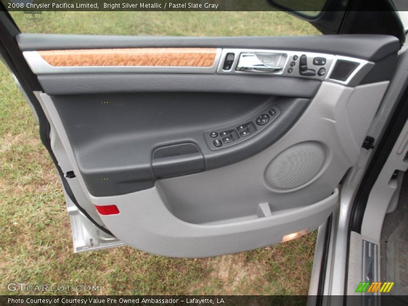 Door Panel of 2008 Pacifica Limited