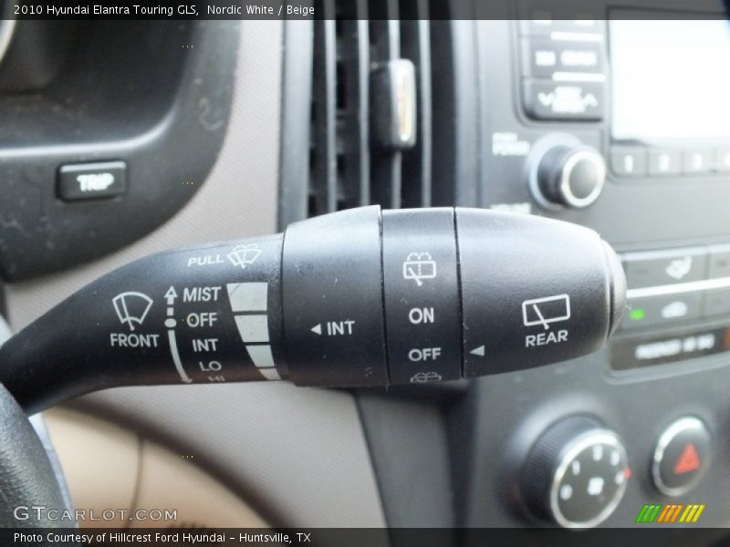 Nordic White / Beige 2010 Hyundai Elantra Touring GLS