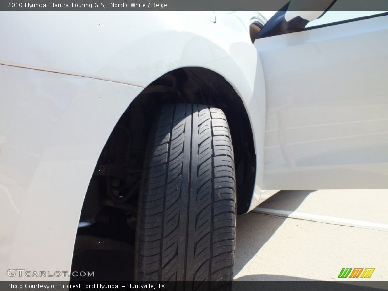 Nordic White / Beige 2010 Hyundai Elantra Touring GLS