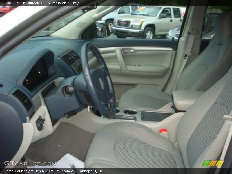 Silver Pearl / Gray 2008 Saturn Outlook XE