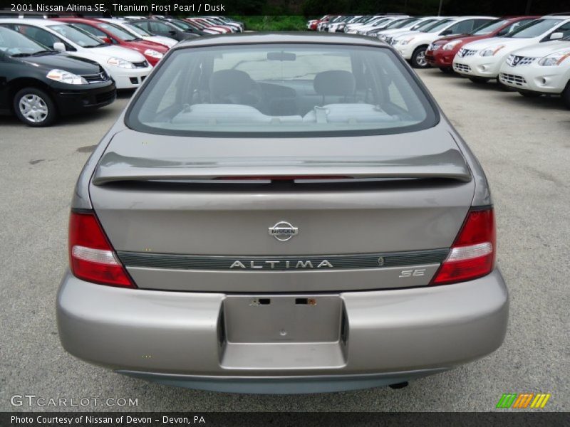 Titanium Frost Pearl / Dusk 2001 Nissan Altima SE