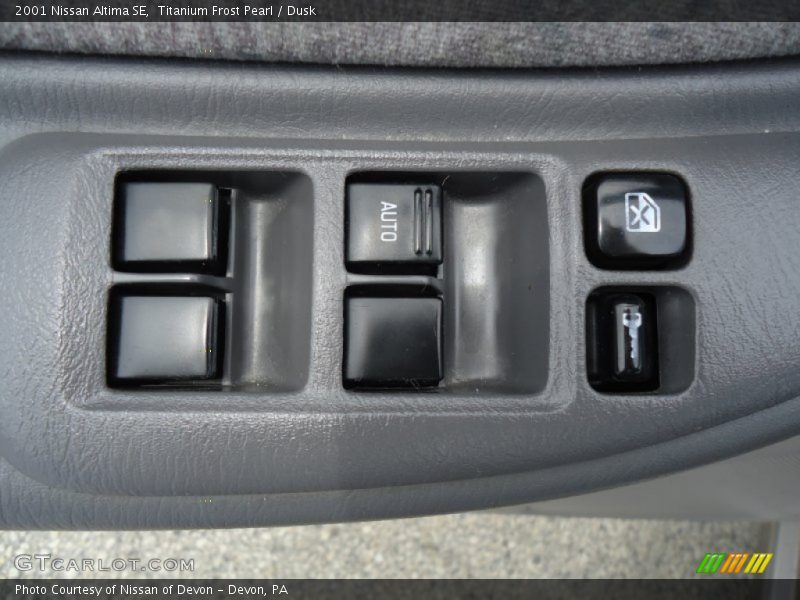 Titanium Frost Pearl / Dusk 2001 Nissan Altima SE