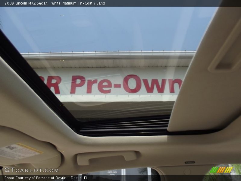 White Platinum Tri-Coat / Sand 2009 Lincoln MKZ Sedan