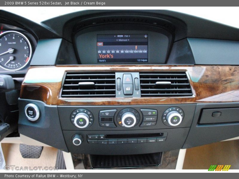 Jet Black / Cream Beige 2009 BMW 5 Series 528xi Sedan