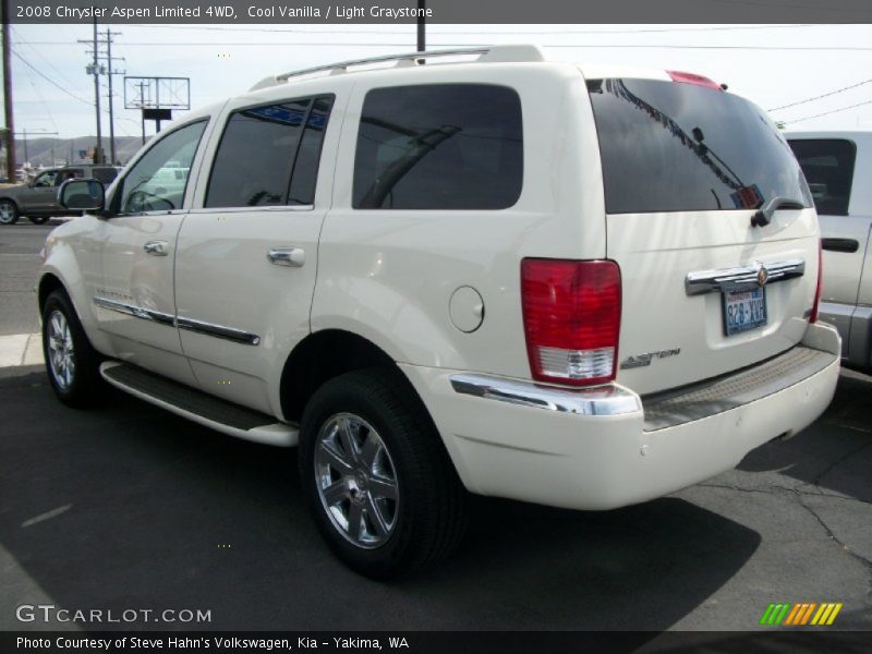 Cool Vanilla / Light Graystone 2008 Chrysler Aspen Limited 4WD