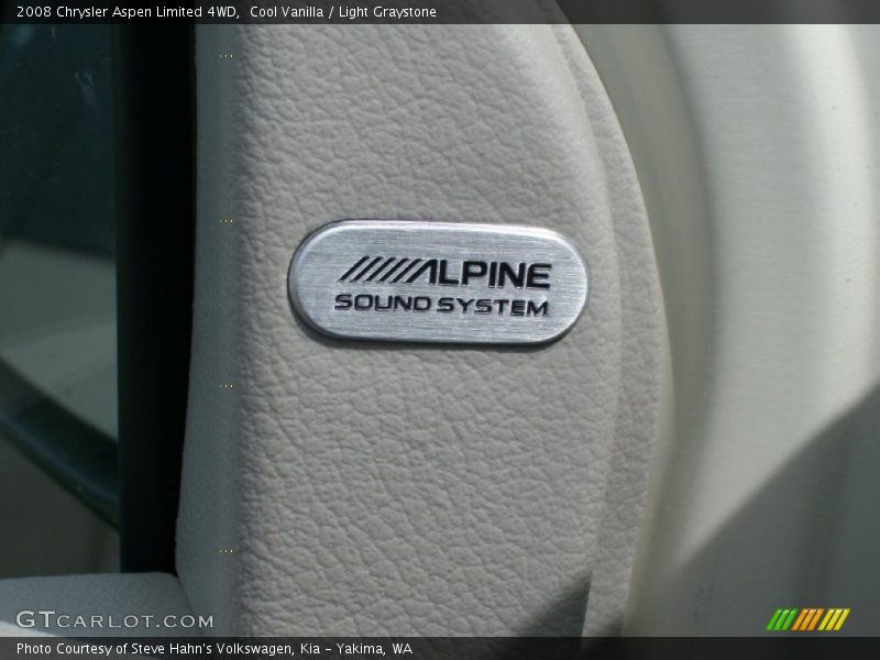 Cool Vanilla / Light Graystone 2008 Chrysler Aspen Limited 4WD