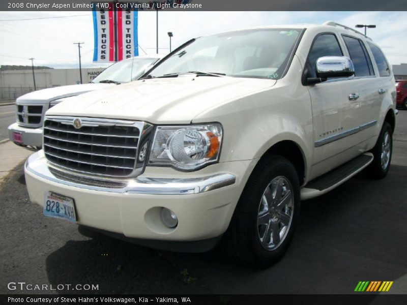 Cool Vanilla / Light Graystone 2008 Chrysler Aspen Limited 4WD