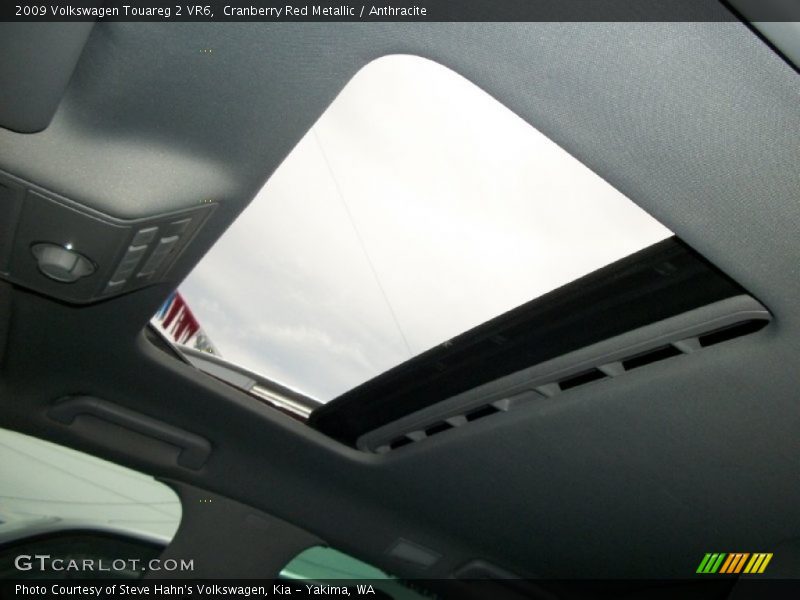 Cranberry Red Metallic / Anthracite 2009 Volkswagen Touareg 2 VR6