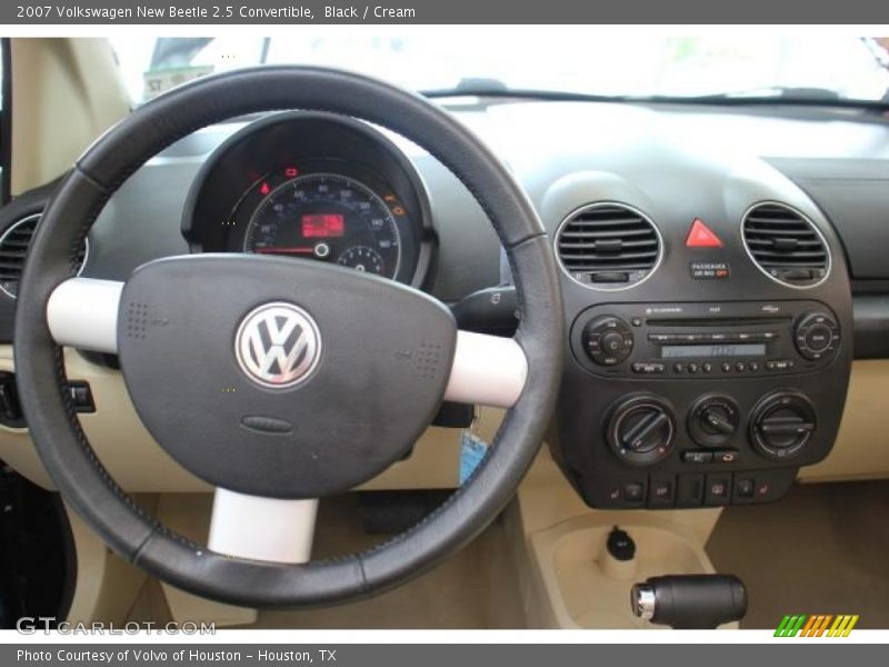 Black / Cream 2007 Volkswagen New Beetle 2.5 Convertible