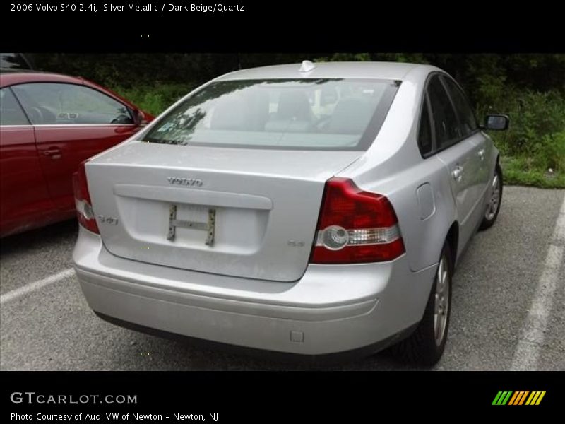 Silver Metallic / Dark Beige/Quartz 2006 Volvo S40 2.4i