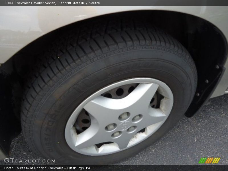 Sandrift Metallic / Neutral 2004 Chevrolet Cavalier Sedan