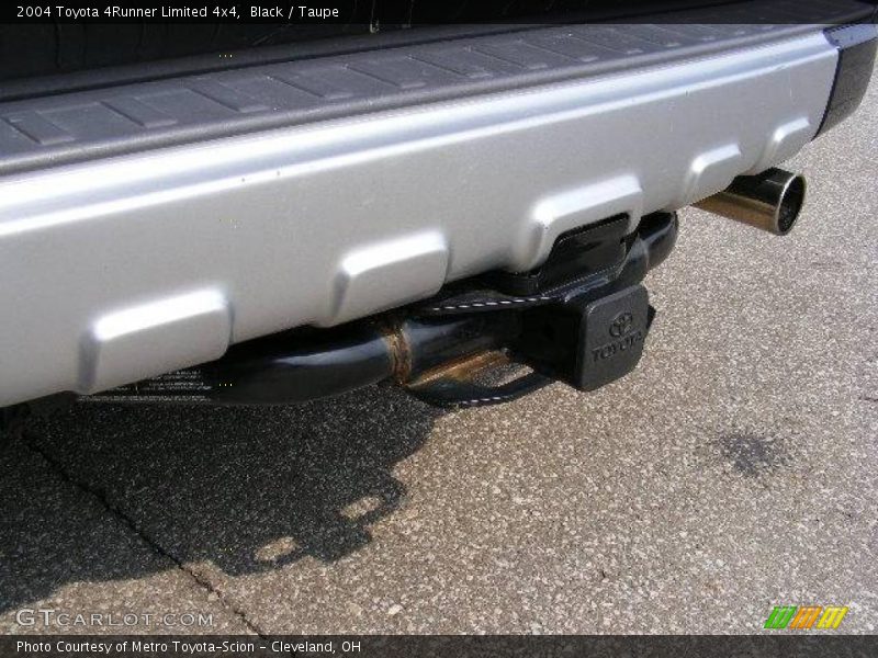 Black / Taupe 2004 Toyota 4Runner Limited 4x4