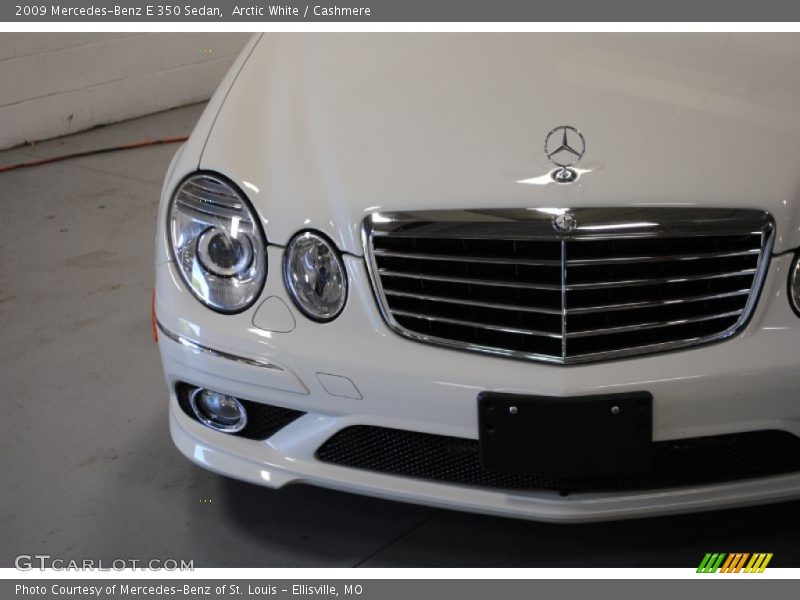 Arctic White / Cashmere 2009 Mercedes-Benz E 350 Sedan
