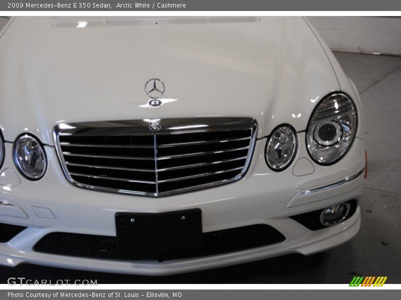 Arctic White / Cashmere 2009 Mercedes-Benz E 350 Sedan