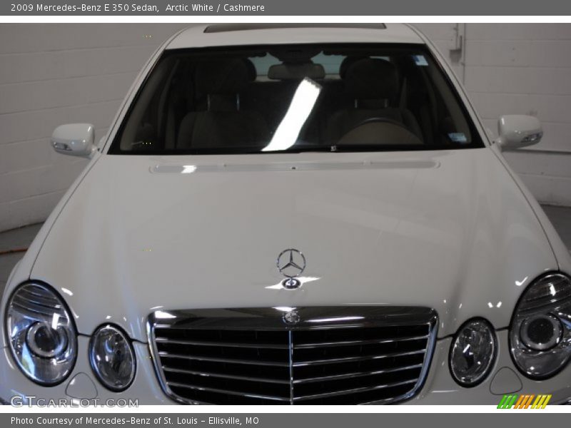 Arctic White / Cashmere 2009 Mercedes-Benz E 350 Sedan