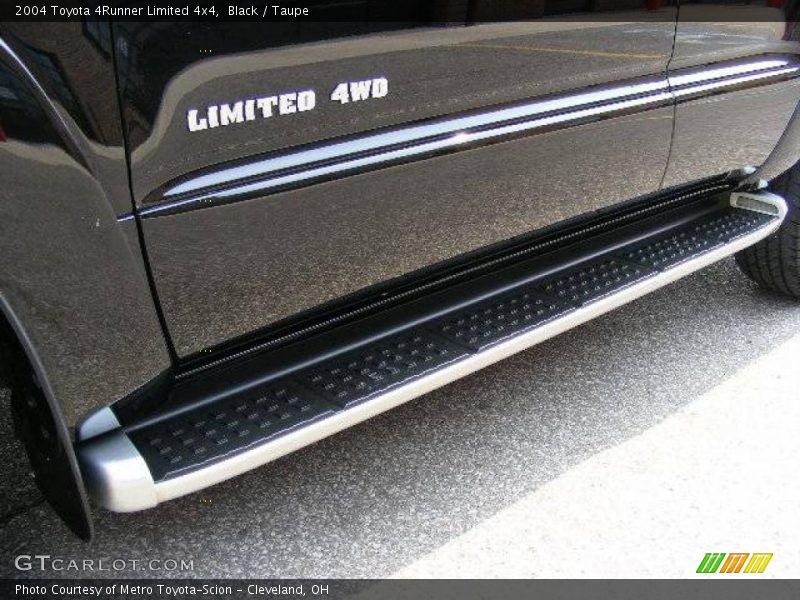 Black / Taupe 2004 Toyota 4Runner Limited 4x4