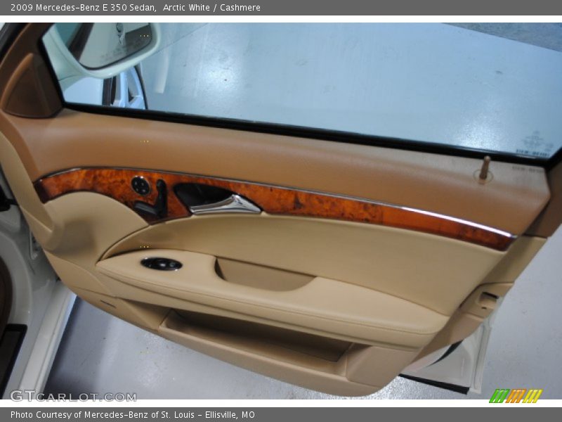 Arctic White / Cashmere 2009 Mercedes-Benz E 350 Sedan