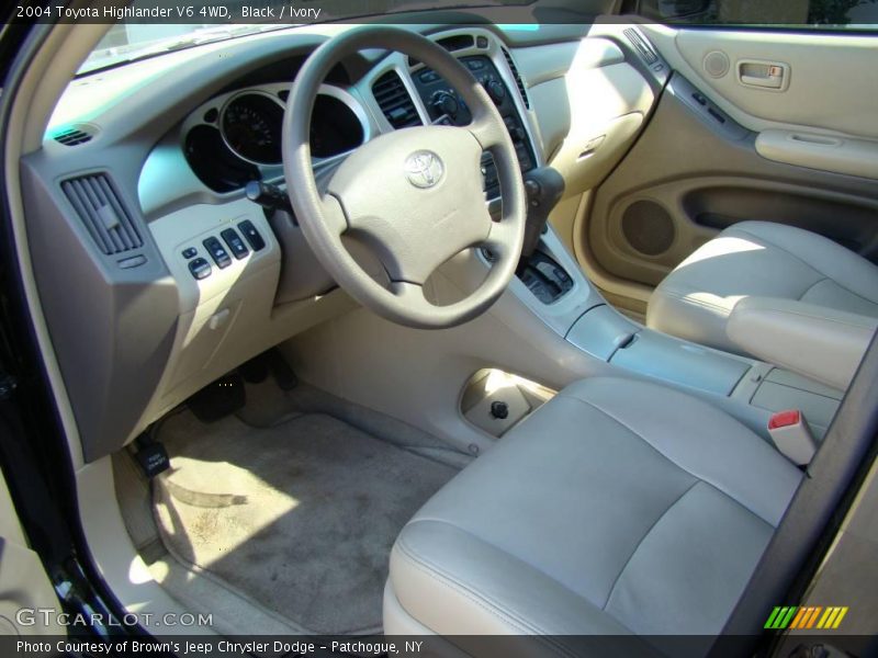 Black / Ivory 2004 Toyota Highlander V6 4WD