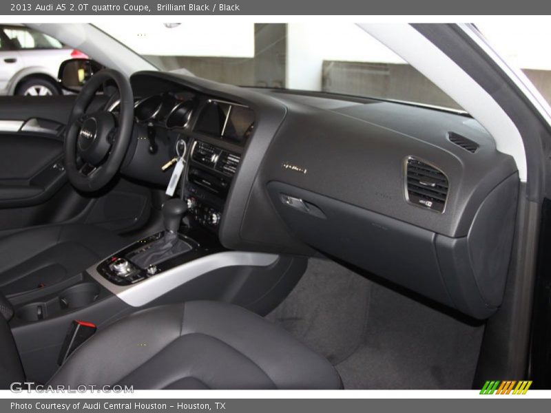 Dashboard of 2013 A5 2.0T quattro Coupe