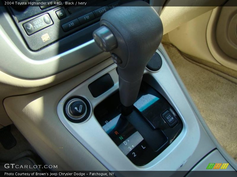 Black / Ivory 2004 Toyota Highlander V6 4WD