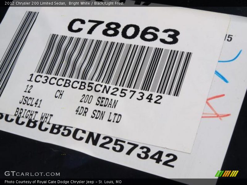 Bright White / Black/Light Frost 2012 Chrysler 200 Limited Sedan
