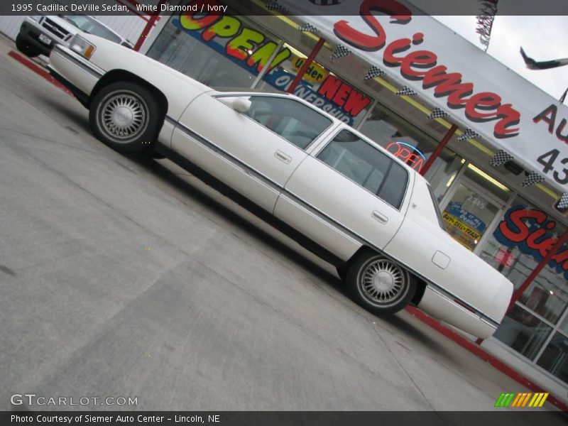 White Diamond / Ivory 1995 Cadillac DeVille Sedan