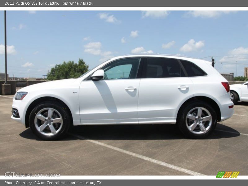 Ibis White / Black 2012 Audi Q5 3.2 FSI quattro