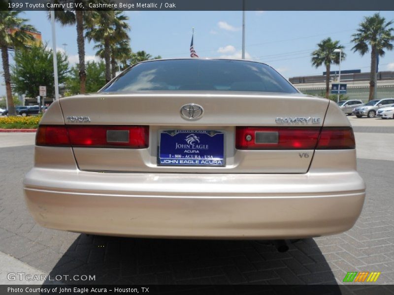 Cashmere Beige Metallic / Oak 1999 Toyota Camry LE V6
