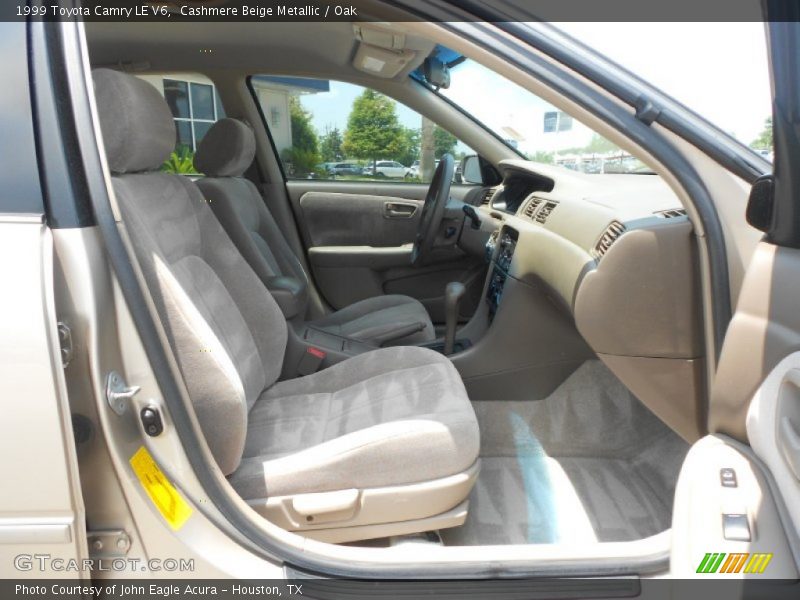 Cashmere Beige Metallic / Oak 1999 Toyota Camry LE V6