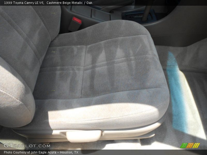 Cashmere Beige Metallic / Oak 1999 Toyota Camry LE V6
