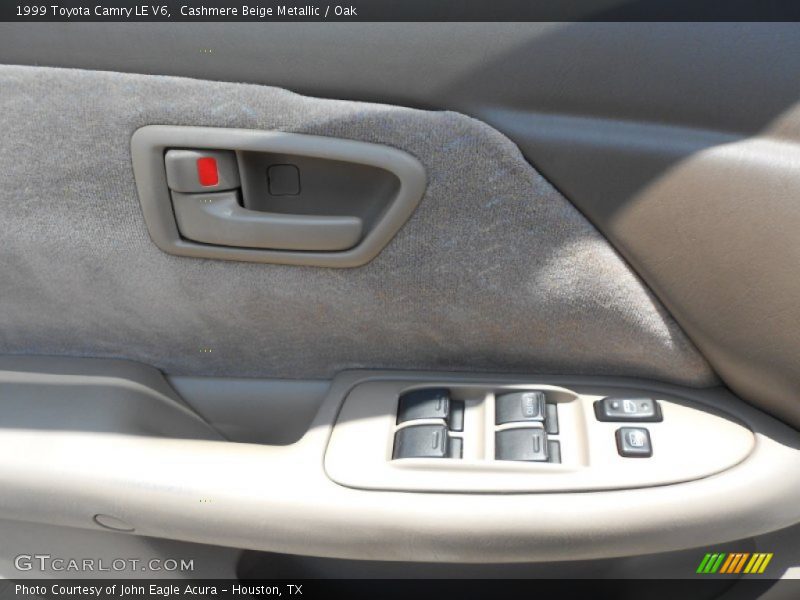 Cashmere Beige Metallic / Oak 1999 Toyota Camry LE V6