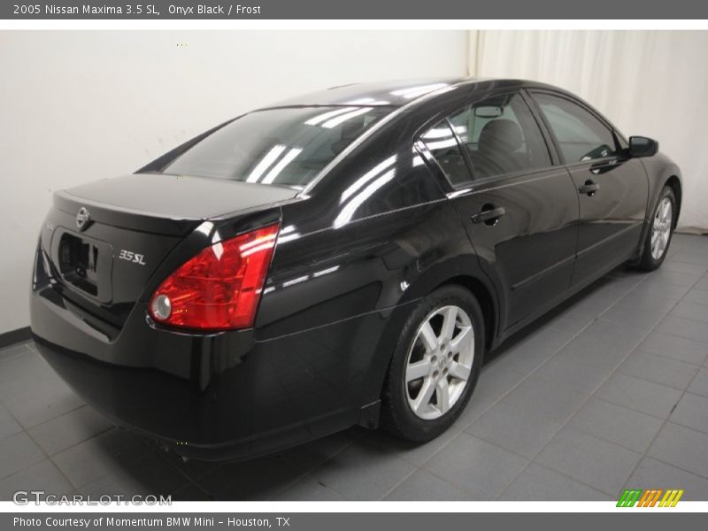 Onyx Black / Frost 2005 Nissan Maxima 3.5 SL