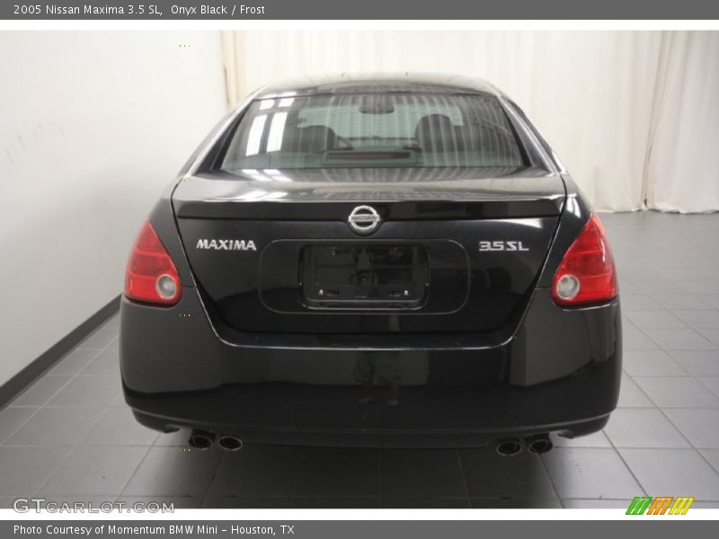 Onyx Black / Frost 2005 Nissan Maxima 3.5 SL