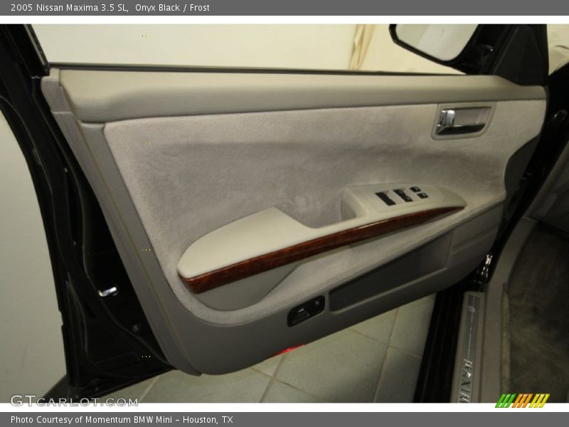 Onyx Black / Frost 2005 Nissan Maxima 3.5 SL