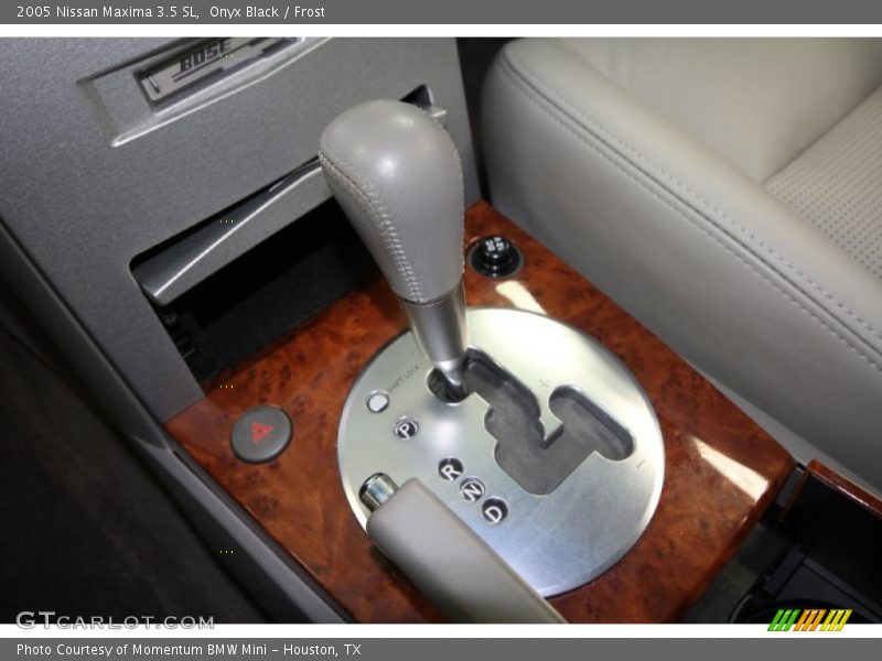 Onyx Black / Frost 2005 Nissan Maxima 3.5 SL