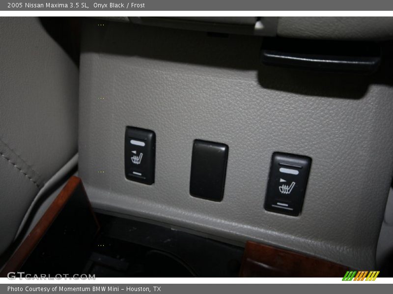 Onyx Black / Frost 2005 Nissan Maxima 3.5 SL