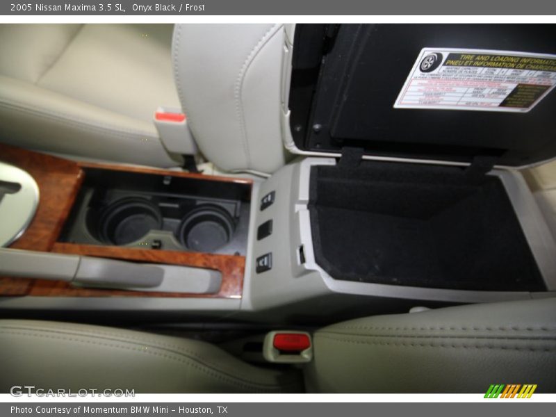 Onyx Black / Frost 2005 Nissan Maxima 3.5 SL