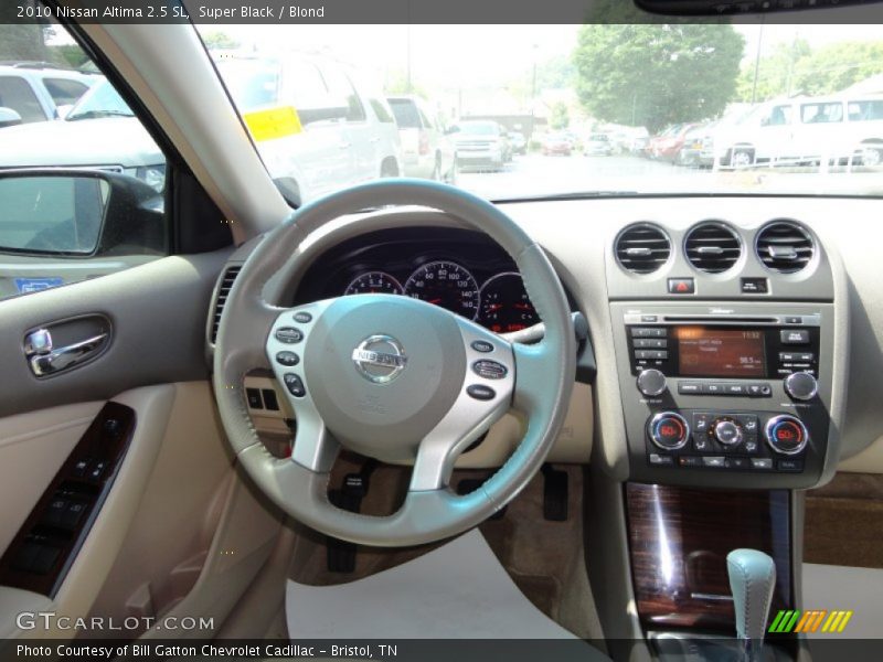 Super Black / Blond 2010 Nissan Altima 2.5 SL